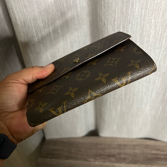 Louis Vuitton Alexandra Monogram Trifold Wallet - Picture 10 of 12